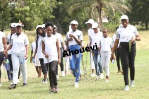 Les filles en compagnie de la présidente du Ladies Golf Club du Togo 