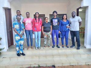 photo d'ensemble des membres de la FNB-Togo, coachs, parents et ambassadeurs