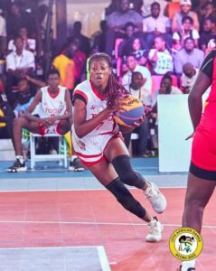 Surprises lors du premier match (9-13) par le Bénin, les Togolaises se reprennent devant l’Ouganda, qu’elles battent (15-8) et gardent un infime espoir de qualification pour le dernier carré à condition de triompher de l’ogre Nigérian. 