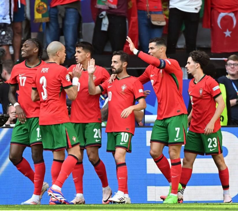 La Belgique se reprend après sa défaite initiale contre la Slovaquie en battant la Roumanie 2-0.