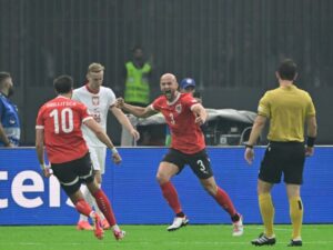 Le défenseur Gernot Trauner vient de lancer l'Autriche vers un succès facile contre la Pologne Crédit photo - JOHN MACDOUGALL
