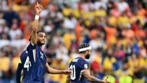 Cody Gakpo porte une fois encore sa sélection en ouvrant le score à la 19è sur une frappe puissante