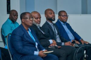 Une vue partielle de l'assistance 