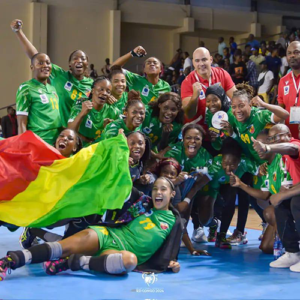 Les Guinéens célébrant leur qualification