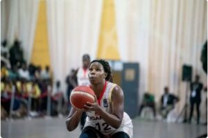 En Europe, la France (125-24) et la Belgique (97-24) réalisent des scores historiques et sans appel face respectivement à l’Irlande et l’Azerbaidjan. 