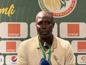 plus de deux joueurs techniques et de moins de 9 forgerons