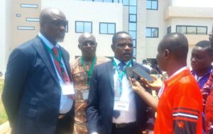 il tend la main à ses adversaires pour collaborer au développement du football local.