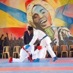 Une phase desicive de kumite chez les hommes