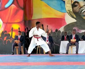Bagou Prisca en finale devant un corps des arbitres tres vigilants