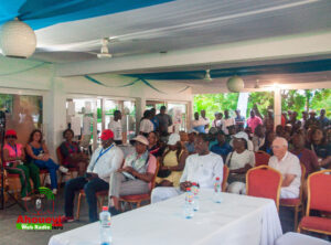 Vue partielle de l'assistance 