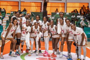 MARINA PAULE EWODO AVEC SES COEQUIPIERES AFROBASKET 2025