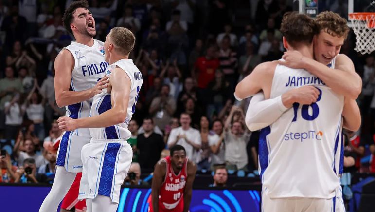 Alperen Sengun (23 ans) sociétaire des Houston Rockets (NBA) a étalé tout son talent en réalisant un triple double ((19 points, 12 rebonds, 10 passes décisives).