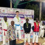 Le président de la FTK Da ERNESTHO a posé avec les lauréats de Kata Cadets Hommes