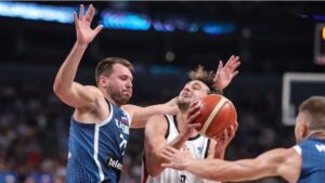 Alperen Sengun (23 ans) sociétaire des Houston Rockets (NBA) a étalé tout son talent en réalisant un triple double ((19 points, 12 rebonds, 10 passes décisives). 