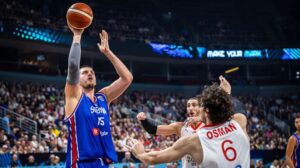 Elu homme du match, le finlandais (29 pts, 8rbds, 3pds) s’est montré à la hauteur de l’événement bien aidé en cela par Little Miro (13 pts), Mikael Jantunen (15 pts) et Elias Valtonen (13 pts).