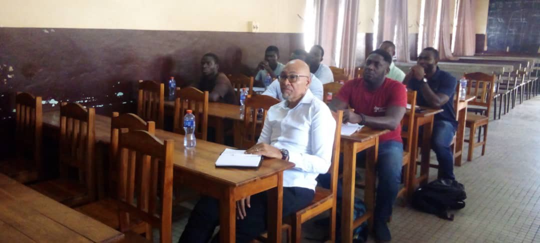 Vue partielle des participants a l'atelier