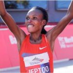 Contrairement aux athlètes, soumis à des contrôles biologiques quasi hebdomadaires, les managers étrangers s'installent à Iten ou Eldoret avec une liberté totale.