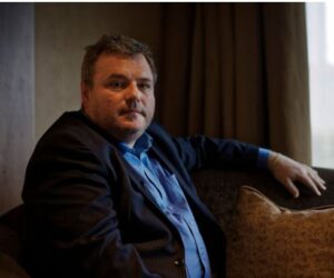 Contrairement aux athlètes, soumis à des contrôles biologiques quasi hebdomadaires, les managers étrangers s'installent à Iten ou Eldoret avec une liberté totale.