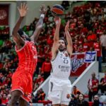 Pour Monaco, les meilleures performances sont à l’actif de Matthew Strazel 21 points, Jaron Blossomgame 19 pts et Mike James 16 pts.
