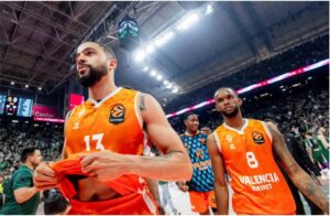 Valence se qualifie pour la première fois au Final 4 en dépit de l'expérience du Panathinaïkos, 7 fois champion.