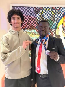Satyam Thakkar et l’arbitre Togolais, Maître Koffi Semanou,