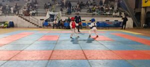 Une phase de kumite de 8-9ans