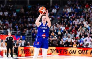 Malgré une belle saison au New York Liberty, Marine Fauthoux écartée.