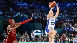 Malgré une belle saison au New York Liberty, Marine Fauthoux écartée.