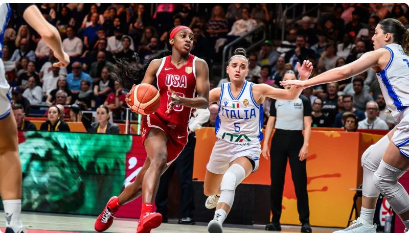 L'Italie a failli réaliser le plus grand "Upset" de la compétition en dominant les Etats-Unis d'Amérique et en ne concédant que 55 points.